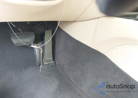 2016 Hyundai Genesis 3.8 from USA, damaged, VIN KMHGN4JE5GU106122